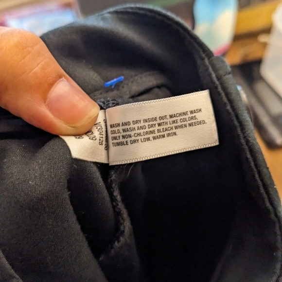 GAP Button Stretch Pencil Skirt - Picture 5 of 10